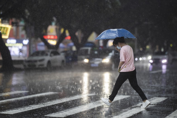 一陣雨最新動(dòng)態(tài)，音樂(lè)、影視與時(shí)尚的多面魅力，多面魅力，一陣雨的音樂(lè)、影視與時(shí)尚最新動(dòng)態(tài)